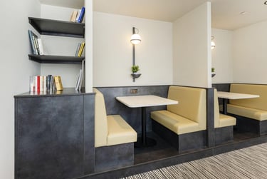 1 bed studio, Leylands Road, City Centre, Leeds, LS27EP - Image 1